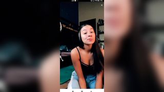 Troia di tiktok intrattiene i fan lasiandoli sperare di vedere di più