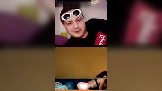 Andrea Diprè sbava guardando la troia in cam