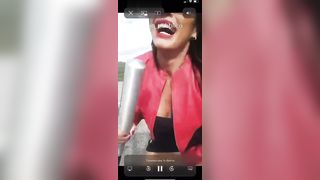 Ora mi infilo sta mazza in culo ! Hai capito ?