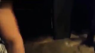 Spiati nel bagno della disco