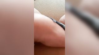 Si Masturba e manda questo video a Coppia Giocosa!