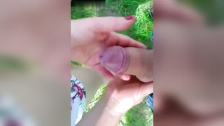 Bellissimo scopare in piedi all'aperto!