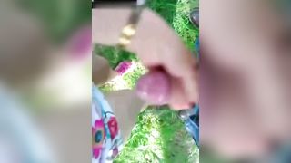 Bellissimo scopare in piedi all'aperto!