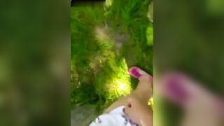 Bellissimo scopare in piedi all'aperto!