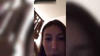 Dai raga ora vi faccio vedere le mie tette !