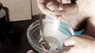 Pissing in bocca in tacchi alti