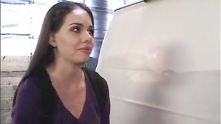 Uomo di colore  scopa bella prostituta