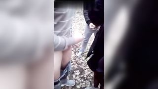 Moglie ninfomane ceduta al gruppetto in campagna