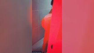 Splendida figa tettona scopata in bocca...