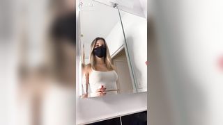 Troia da tiktok con belle tette