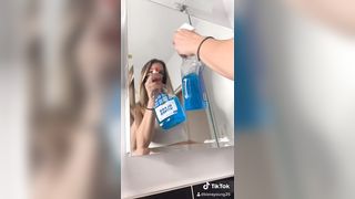 Troia da tiktok con belle tette
