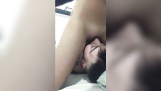 Gabriella si fa slinguazzare la fica depilata