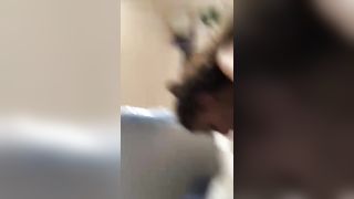 Carmela succhia il cazzo al suo fidanzato