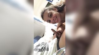 Anteprima del video: Carmela succhia il cazzo al suo fidanzato