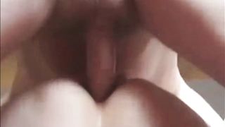 La santerellina in bianca lingerie lo prende bene...