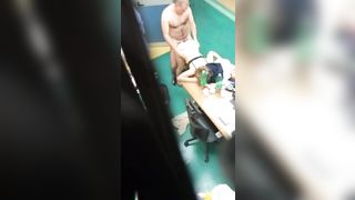 Beccati a scopare da uno studente