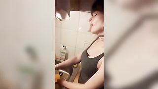 Anteprima del video: Intensa serata di sesso con moglie russa