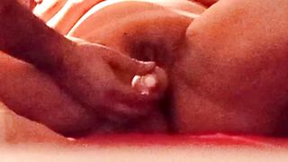 Un po' di vibratore e un po' di lei