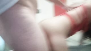 Apro un po' il culo alla mia maialina