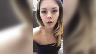 Anteprima del video: Diretta Telgram per questa giovane zoccoletta