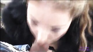 Bella puttanella Ceca scopa con puttaniere