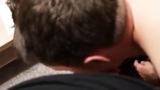 L'amante la sborra e il marito pulisce