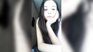 Ragazza italiana tettona in webcam