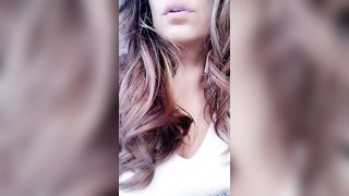 MILF italiana fa la zoccola sulla lavatrice