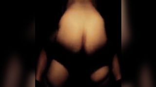 Si filma mentre la incula