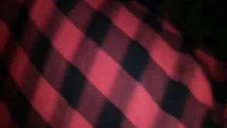 Si incula la ragazza e la filma con il cellulare