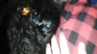 Si incula la ragazza e la filma con il cellulare