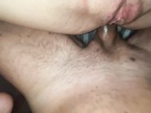 E ora lo prende tutto nel culo e viene!!