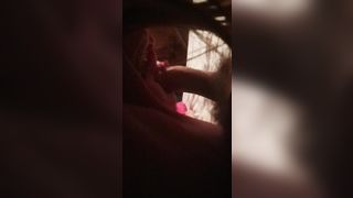 Anteprima del video: Mi fa una sega e io le sborro in bocca