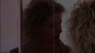 Mogliettina carina inculata in cucina