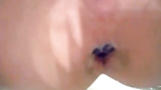 Il suo buchetto come un giocattolo...