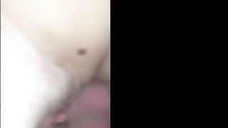 E' proprio una zozza e le piace prenderlo in tutti i buchi