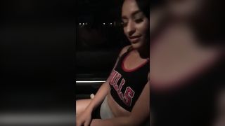 Sesso in auto con giovane puttana brunetta