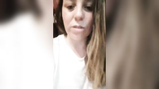 IN CAM con la puttana tettona italiana !