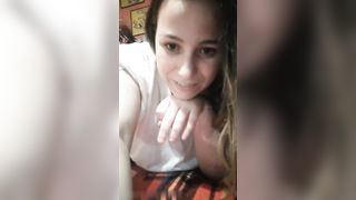 IN CAM con la puttana tettona italiana !