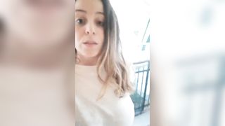 IN CAM con la puttana tettona italiana !