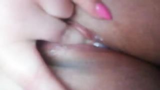 Anteprima del video: Si masturba la mia compagna porca