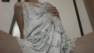 Tetta nuda in primo piano