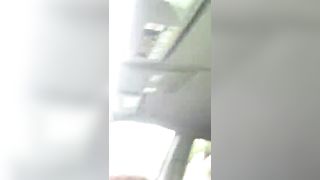 Bella puttanella bruna pompa e ingoia sborra