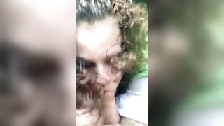 Bella puttanella bruna pompa e ingoia sborra