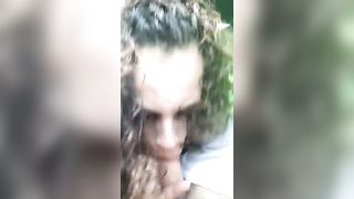 Bella puttanella bruna pompa e ingoia sborra