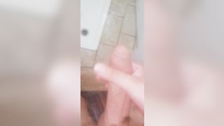 L'enorme sborrata del mio cazzone in doccia ❤️