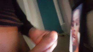 Sborro la faccia di una mia amica nera