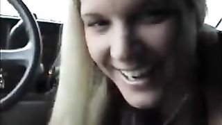 Bella puttanella biondina pompa