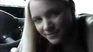 Anteprima del video: Bella puttanella biondina pompa