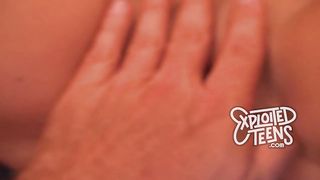 Provino porno di bionda 18enne tettona